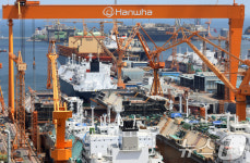 한화오션 거제사업장 선박 건조 한창