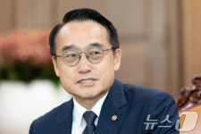 국회의장 예방하는 허철훈 중앙선관위 사무총장