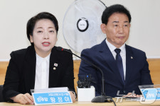 발언하는 황정아 의원