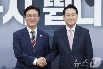 악수하는 장동혁 대표·김민석 총리