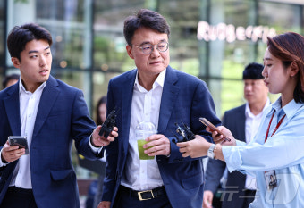 박성근 전 비서실장, 김건희 특검 출석