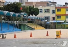 日·대만기 게양땐 안 이랬다…용산 초교에 오성홍기 내걸자 발칵