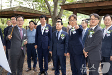 신풍습지 둘러보는 금한승 환경부 차관