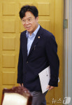 노동안전 관계 장관 간담회 참석하는 김영훈 장관