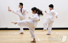 손끝으로 배운 태권도, 세상에 울림을 주다