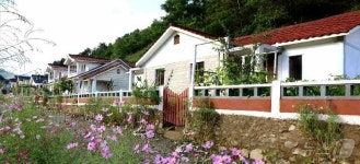 北, 자강도 문화농촌 새집들이 경사…훌륭한 새집을 무상으로 받아안는 꿈