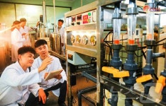 北, 나노응용기술연구소 조명…과학연구사업에 지혜 합쳐야