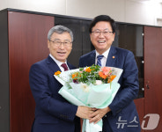정근식 교육감, 최교진 부총리 취임 축하