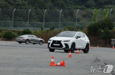 [르포]앞만 보면 안된다…레이싱 선수가 알려준 안전운전 비법