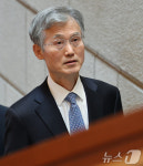 '사퇴 압박' 직면한 조희대