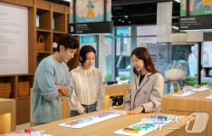신개념 도심형 큐레이션 대형 약국 옵티마 웰니스 뮤지엄(OWM) 약국 오픈