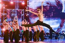 열정 넘치는 무대…2025 원주 댄싱 카니발 성황