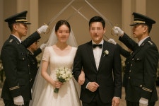 200만원짜리 받들어 칼!…결혼식 예도 알바 알고보니 위법