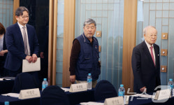 사회적 대화를 위해 모인 노사정