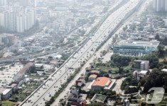 본격 귀성길 앞두고 아직은 한산한 도로