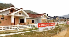 北 성간군 성하잠업농장에 들어선 새 주택들