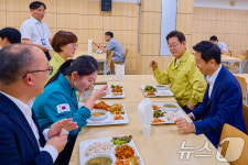 냉부해·김현지 '추석 가십' 공세 거리두기…李정부 '관세·APEC' 현안 집중