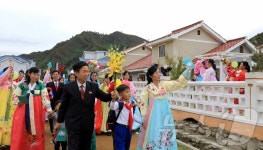 북한, 자강도 동신군 금갑농장 주택 입주 모임 진행