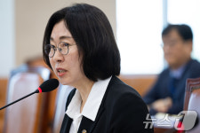 [국감]답변하는 이미선 기상청장