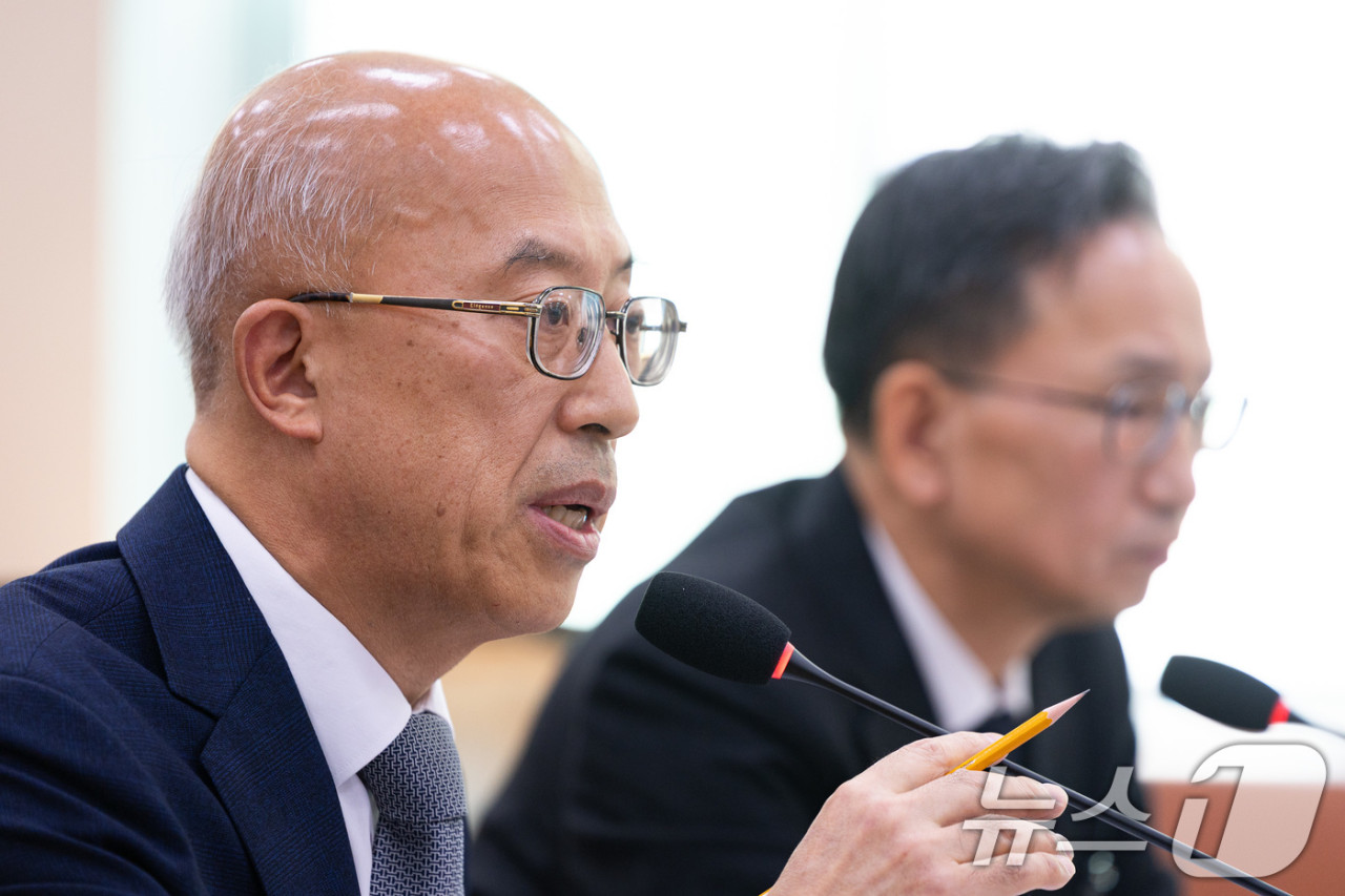 조원철 법제처장 국정감사에서 의원 질의에 대한 답변 내용 관련 사진