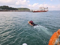 보령 고대도 선착장서 여객선 좌주