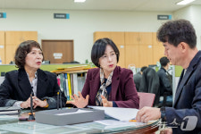 이수희 강동구청장, 토허제 지정 주민 혼선 최소화 위해 민원 현장 점검