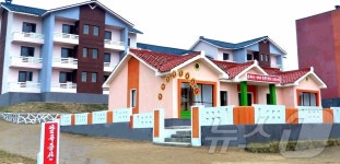 북한 송화군 약산농장 새집들이…행복의 보금자리