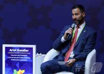 발언하는 넥스트데케이드 수석부사장