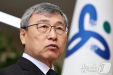 [인터뷰] 취임 1주년 인터뷰하는 정근식 서울교육감
