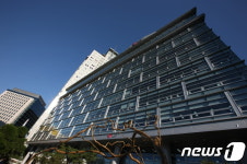 [단독] LG생활건강, LG서울역 빌딩으로 본사 옮긴다