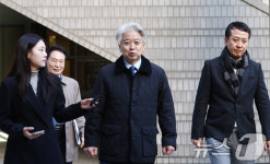 '불법 정치자금' 노웅래 전 의원, 1심 선고 공판 26일로 연기