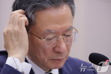 정성호 장관 '고심'