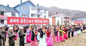 北 양강도 풍서군서 새집들이 경사