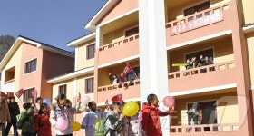 北 새집들이 행사 참가한 농촌 주민들