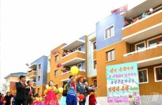 북한, 명간군 신양농장에 다양성 구현된 아담한 문화주택 신축