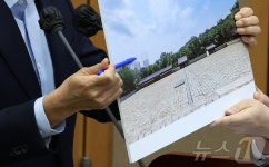 종묘 앞 고층건물 시뮬레이션 결과 설명하는 오세훈 서울시장