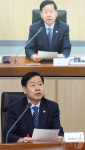 경제관계장관 회의 주재하는 구윤철 경제부총리