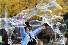 깊어가는 가을에 즐거운 '동심'