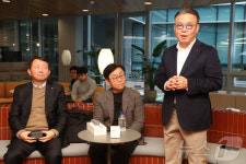 인사말 하는 송명석 알엑스바이오 대표