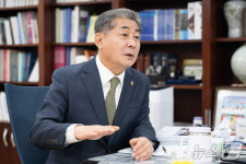 도시락 나누던 소년, 시민 품는 시의장까지…정해권 인천시의장