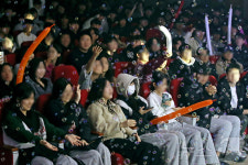 마술 공연으로 수능 스트레스 풀어요