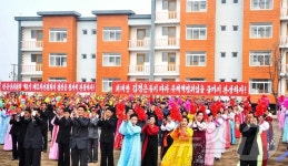 北 황해북도 만금온실농장·북창군 연류농장·남상농장서 새집들이 경사