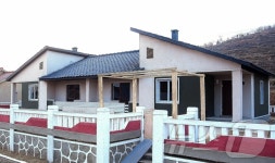 北, 철산군 동천농장·송원군 전창농장서 새집들이 경사…당의 은덕