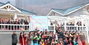 北, 철산군 동천농장·송원군 전창농장서 새집들이 경사…인민의 기쁨