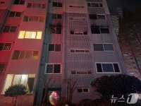 창원 아파트서 ‘불’…2명 심정지 상태로 병원 이송