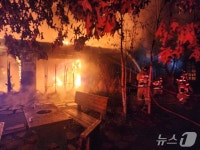 춘천 온의동 닭갈비집 화재…새벽 1시간 45분 만에 진화