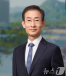 李대통령, 감사원장 후보자에 김호철 지명