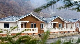 北 평안북도 동창군 대동농장 주민들 새 주택 입주