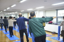 건강지수 대구 1위 수성구…보건소 요가교실에 주민 북적