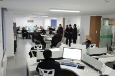 구성시 병원 찾은 김정은…정말 병원다운 병원